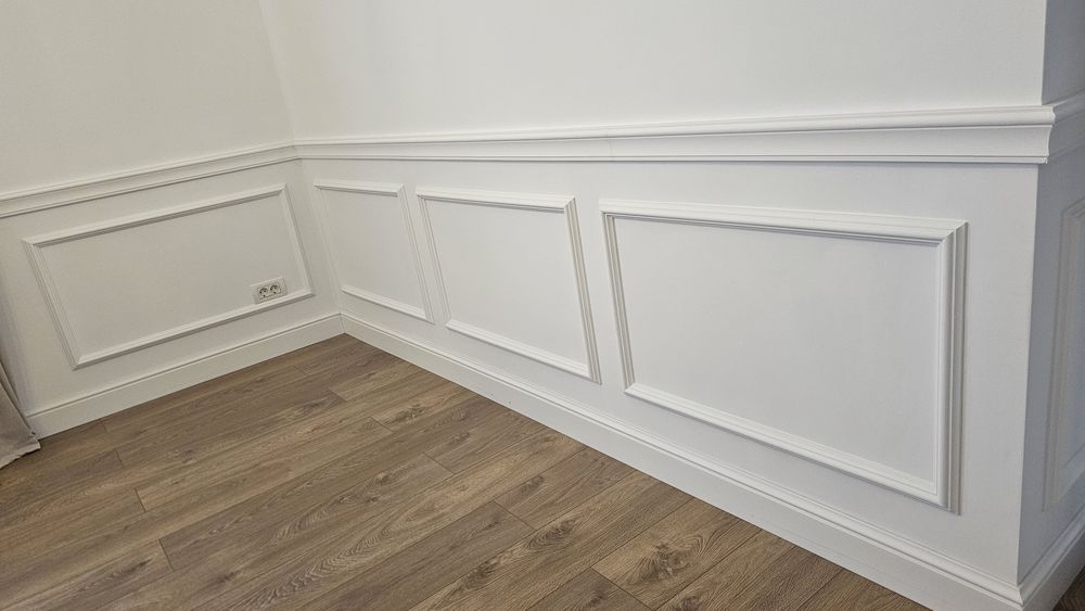 Montaj profile decorative, ancadramente, cornisa, plinta parchet