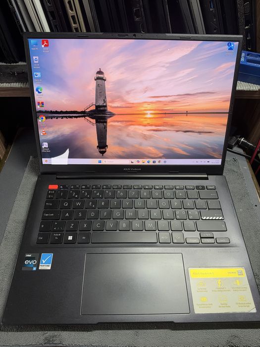 Laptop Asus Vivobook i5 12gen 16g 512g nvme 14 2K