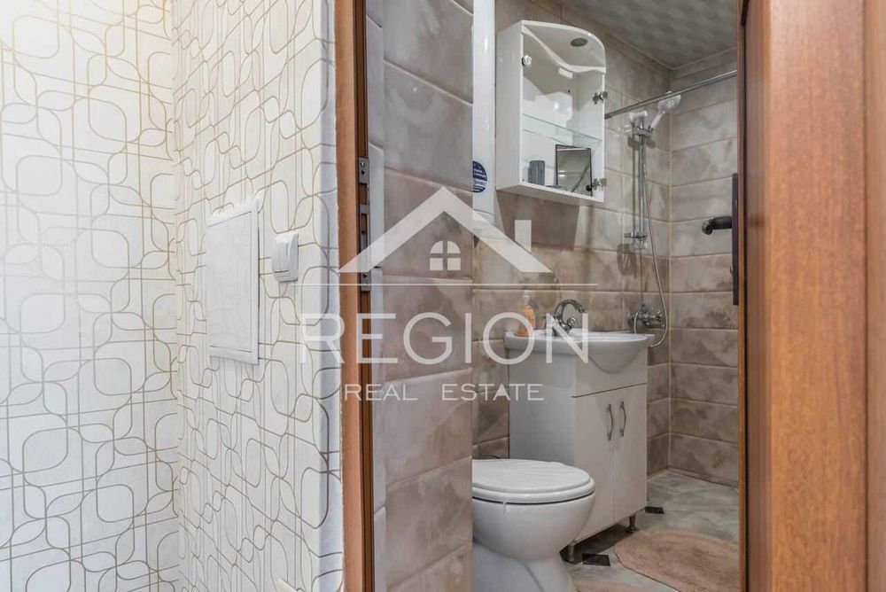 Дава се под наем Тристаен апартамент в Варна, Лятно кино Тракия - 120 кв.м за 714 € - Снимка #12