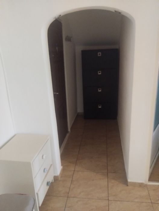 Închiriez apartament