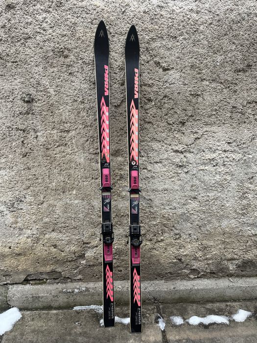 Schiuri Volki racing 190 cm