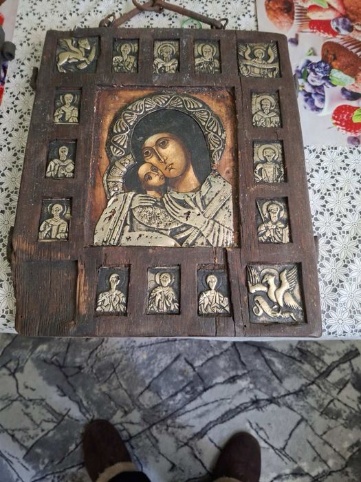 Православни икони изработени ръчно