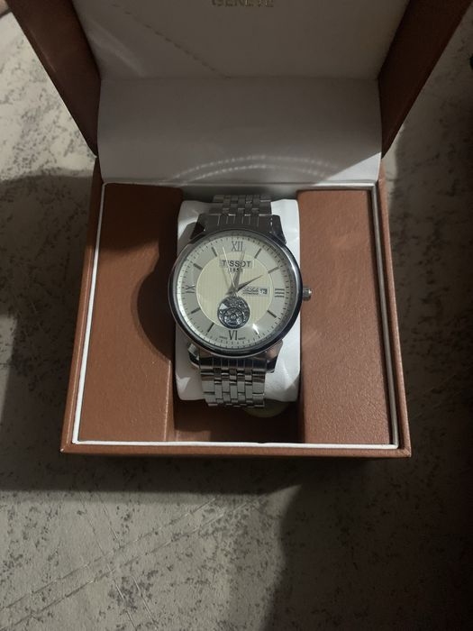 Продам часы TISSOT 1853 оригинал