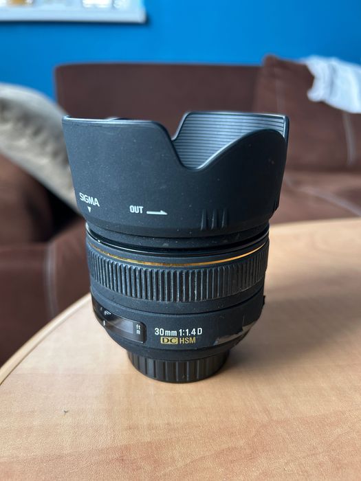Обектив Sigma 30mm 1.4D DC HSM за Nikon