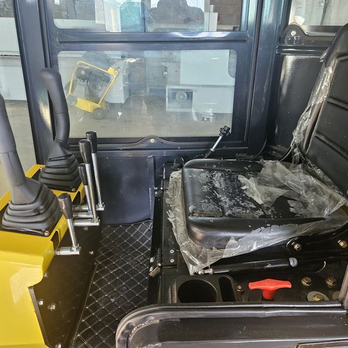 нов китайски мини багер ME 16