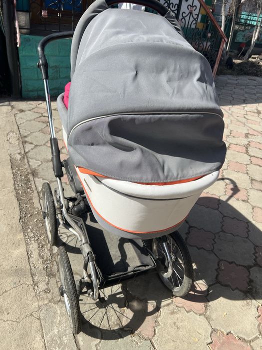 Продам детскую коляску