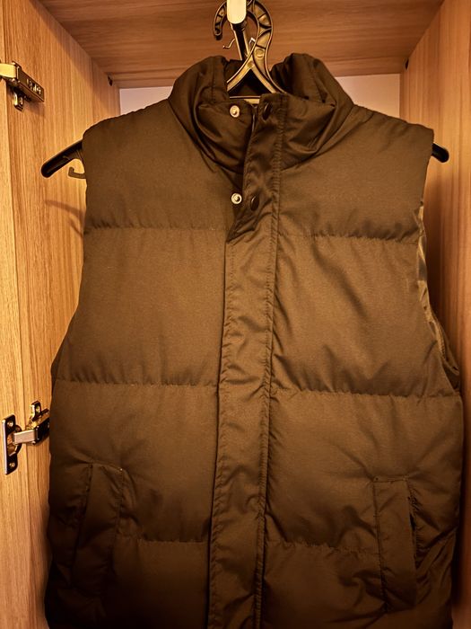 Продам теплую жилетку