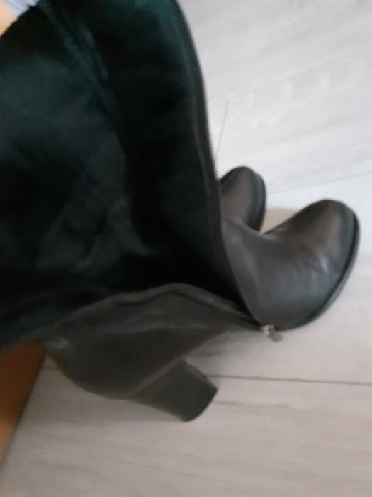 Продам женскую обувь