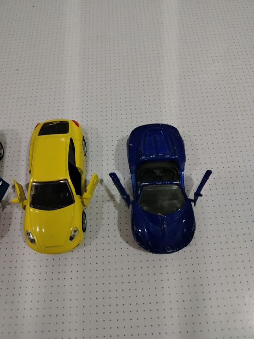 Детские модельные машинки