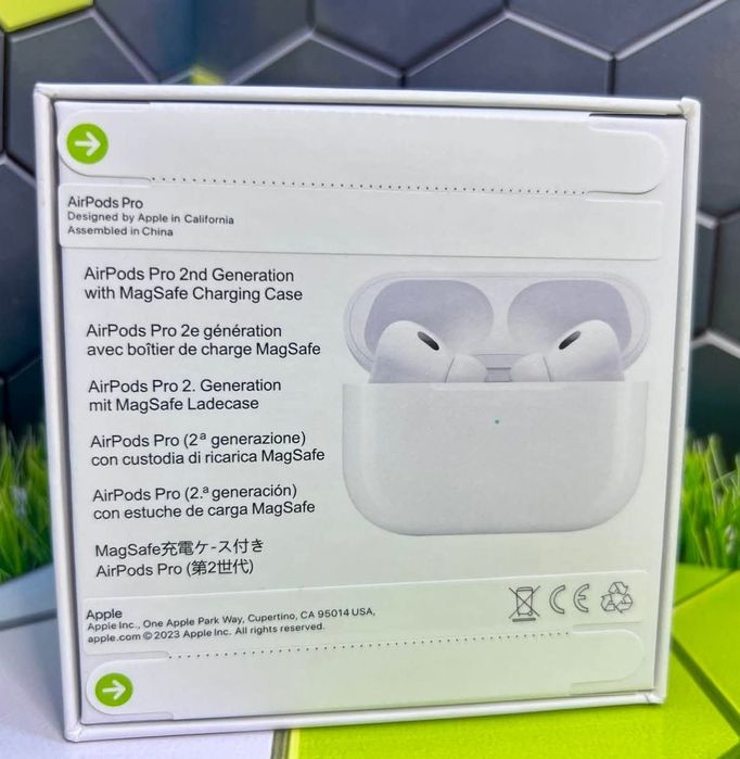 Apple AirPods Pro 2 / Слушалки