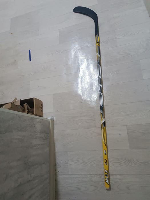 Продам клюшку хоккей