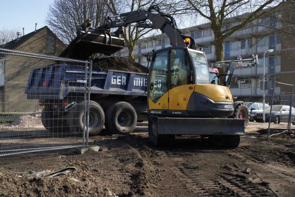 MECALAC 6MCR - Мултифункционален багер, челен товарач, кран и мотокар