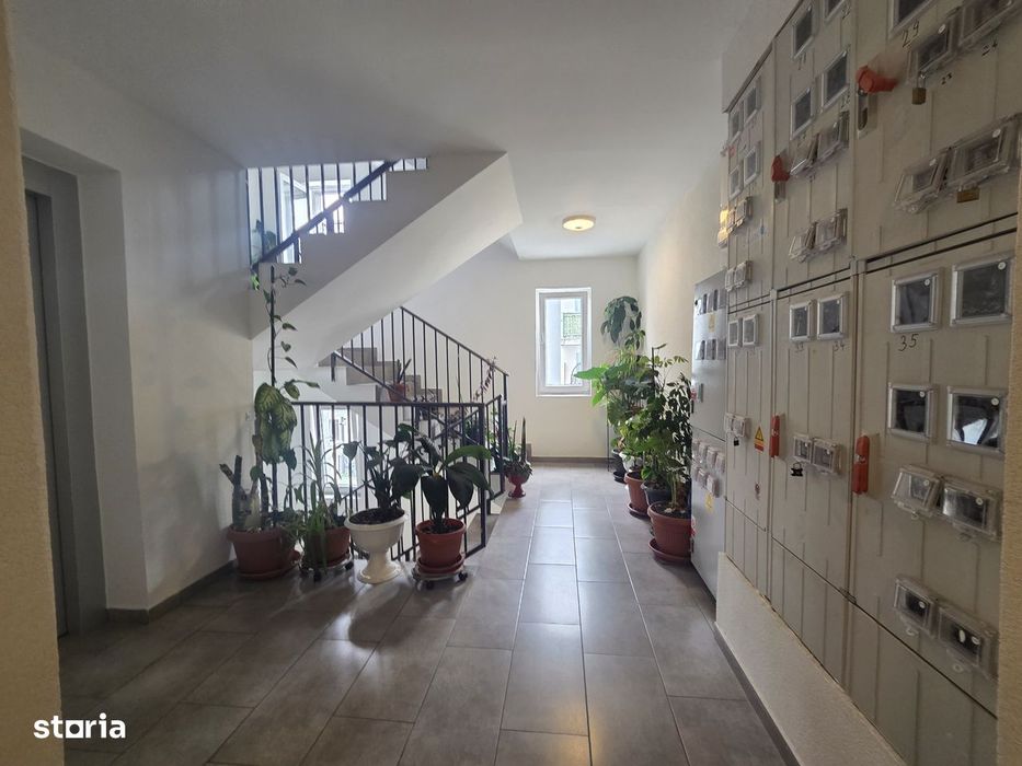 De vânzare apartament 3 camere zona Vivo