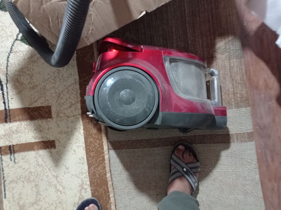 Пылесосы один работает с водой