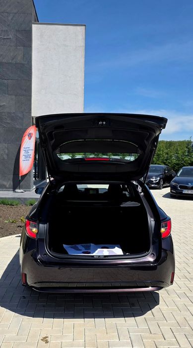 Toyota Corolla Toyota Corolla 1.8 Hybrid Touring Sports Business Edition