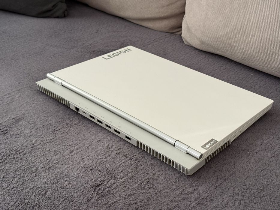 15.6’FHD IPS 120Hz/Ryzen 5-5600H/RTX 3050 4GB/Lenovo Legion 5 /16GB DDR4/512GB SSD