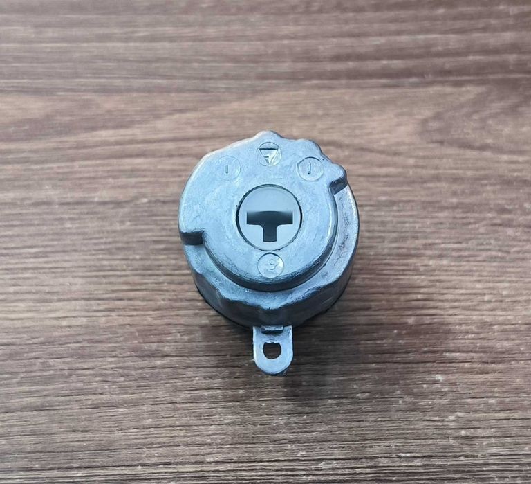 Контактная группа замка зажигания Terrano WD21, Cefiro Maxima A32