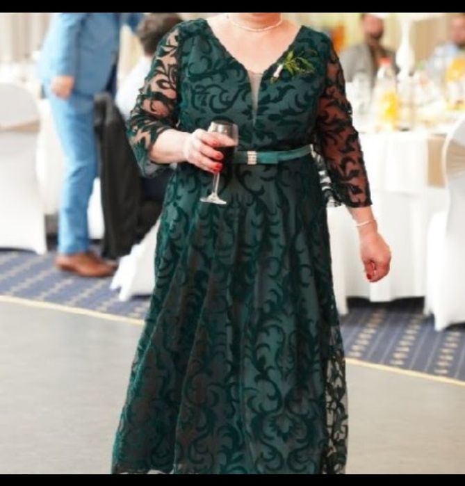 Vând rochie elegantă.,