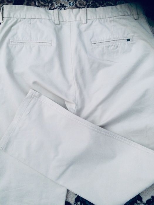 Брюки летние.  Светлые. Не ношены