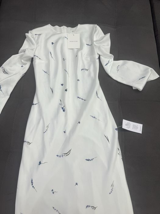 Продам платье новое
