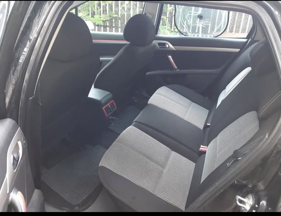 Peugeot 407 sw-1.8 benzina