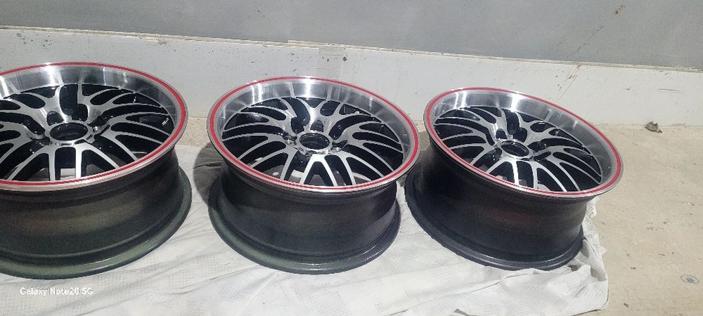 Elegant diska novi  15 razmer 8 dirki universalni