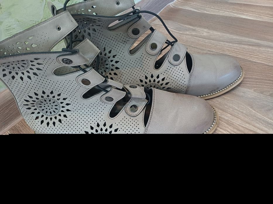 Женские полусапожки