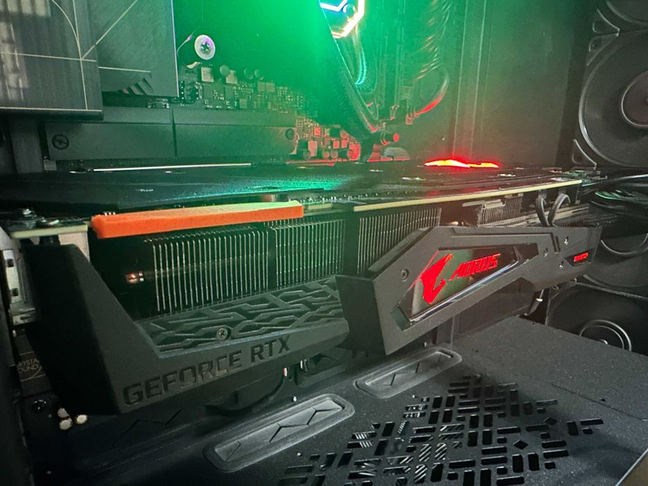 Vand placa video RTX 2080 SUPER AORUS