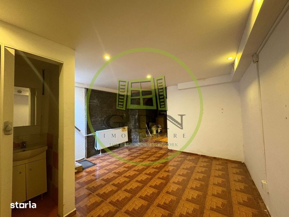 Spatiu comercial, parter + demisol, 51 mp, Zona Centrala