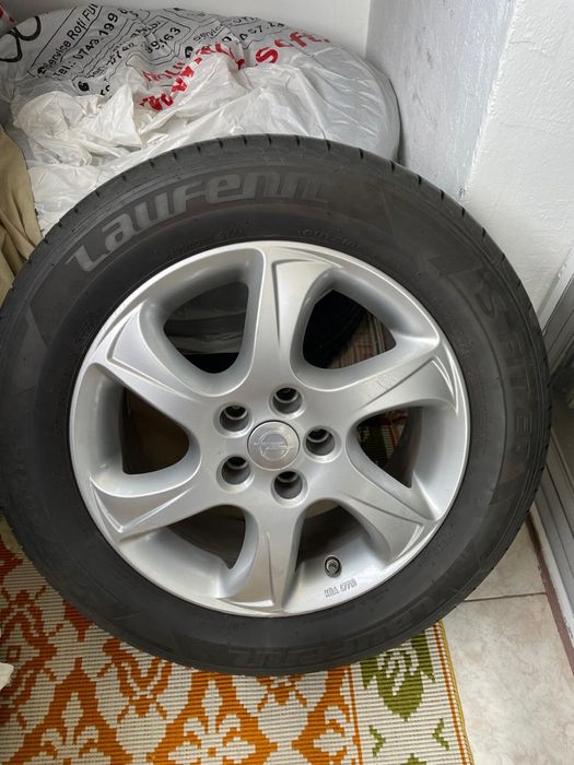 Jante R16 cu senzori presiune + caucicuri Laufenn 205/60 R16