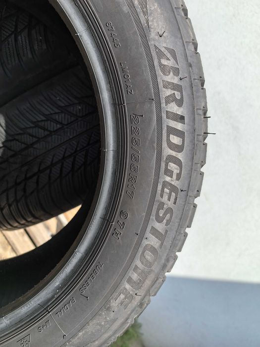 225/55/17 Бриджстоун ДОТ 2018 г - РЪн Флат