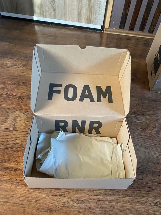 Adidas Yeezy Foam RNNR Granite