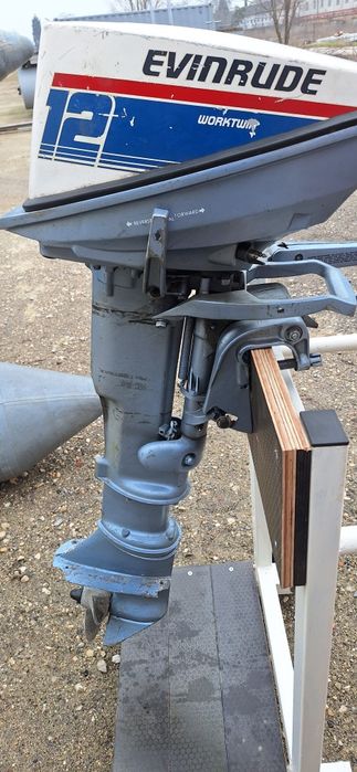 Лодка Zodiac комплект с  двигател 12