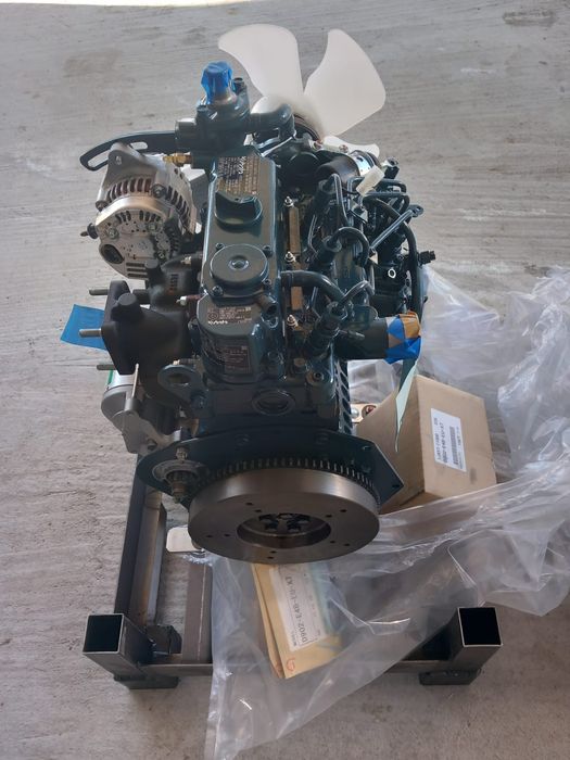 Motor Kubota D902-EF03