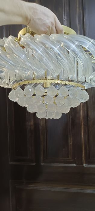 Продам люстру, б/у