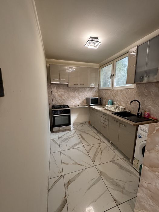 Vand casa 4 camere