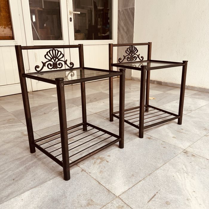 Комплект 2 метални масички от 90-те със стъклен плот