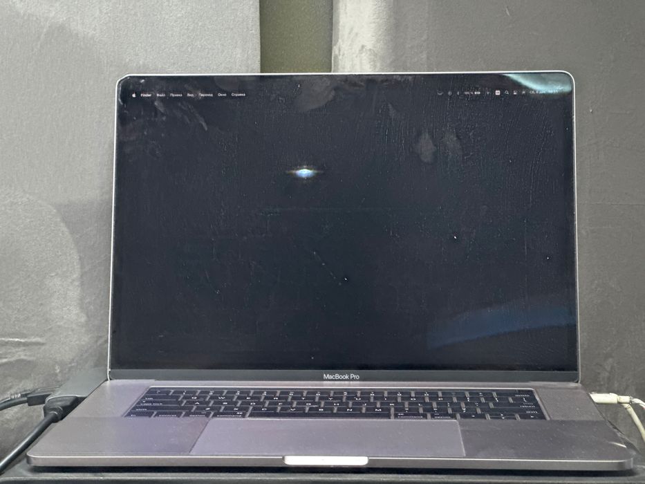 Mac book pro i7 16gb 2tb ssd