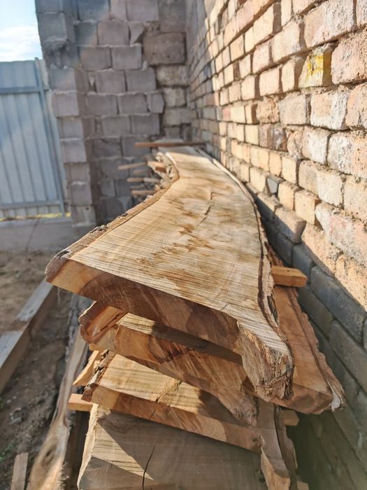 Vând cherestea de nuc