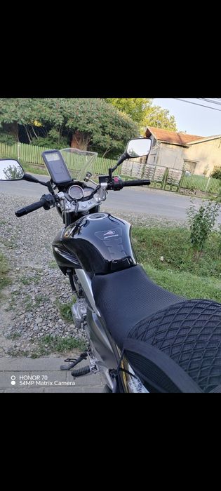 Suzuki Inazuma GW250