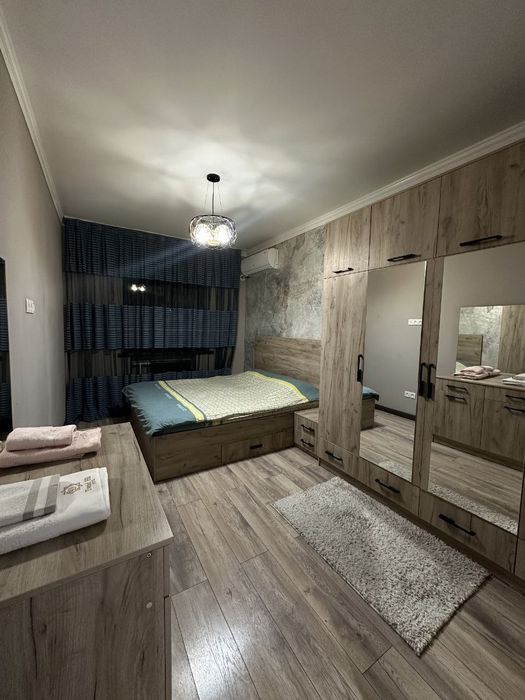 Oibek Айбек метро Афросиаб парк