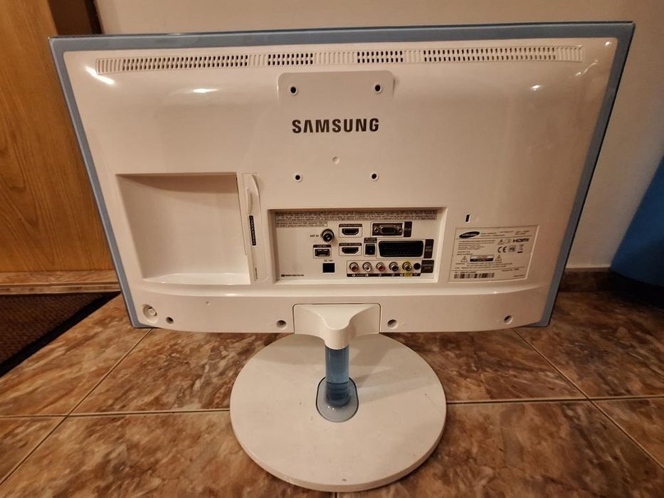 Монитор Samsung 23.6 инча