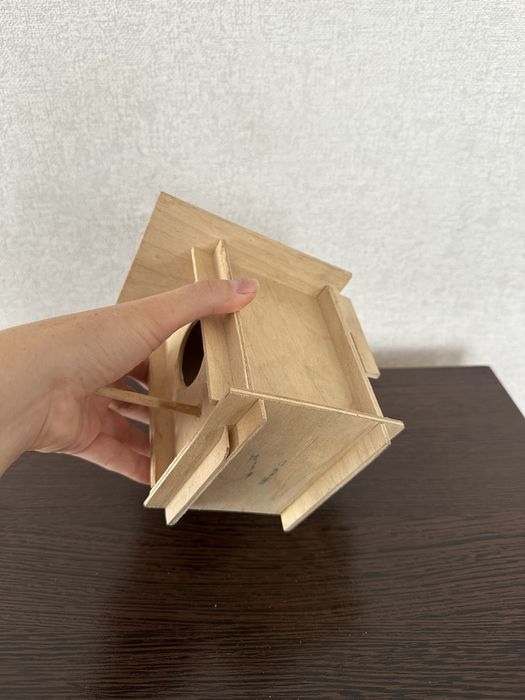 Домик гнездо для попугаев и мелких птиц