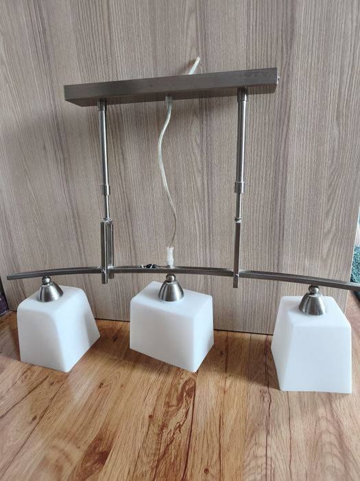 Люстры современные