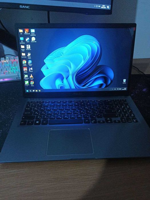 Продаётся ноутбук ASUS VivoBook X515MA