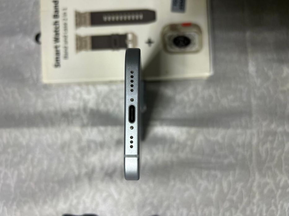 iPhone 15, 256 ГБ