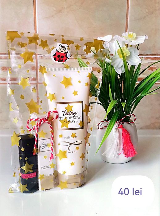 Pt luna MARTIE cadouri