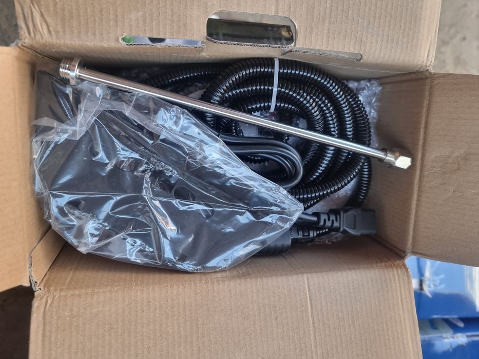 Aparat de curățat cu abur