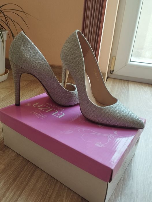 Официални обувки