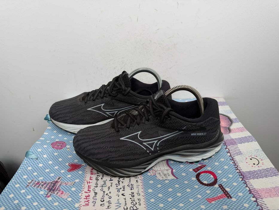 Mizuno Wave Rider 27''оригинални маратонки 38 номер